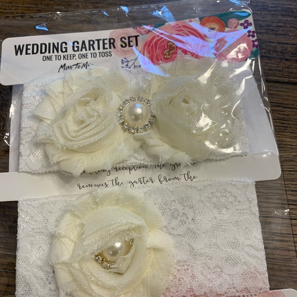 Bride To Be Gift Basket - NEW! - Picture 6 of 16